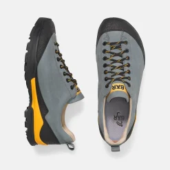 Mountain comfort hiking boot