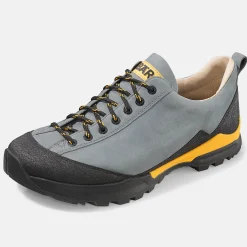 Mountain comfort hiking boot